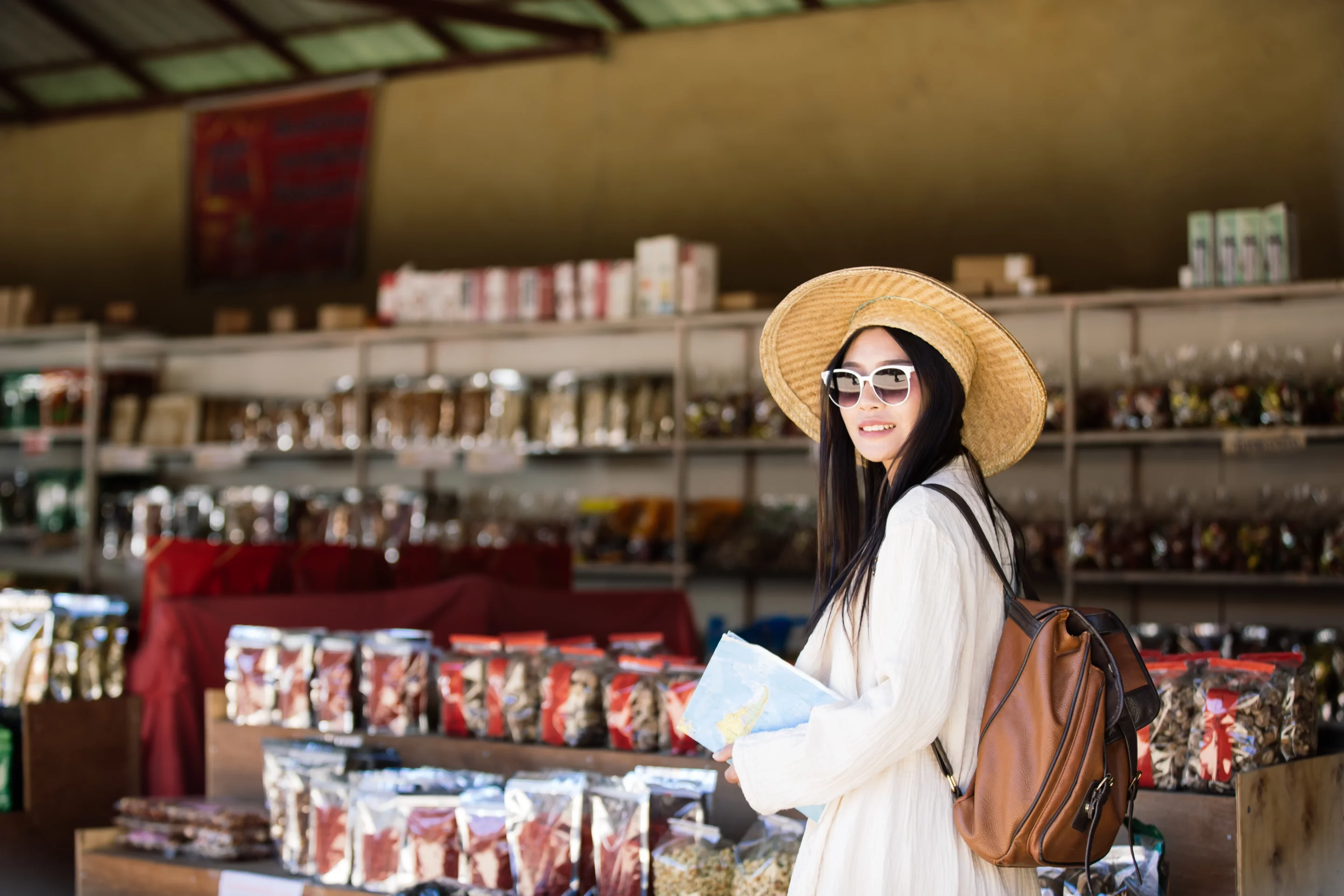 Female tourists shopping in Andaman – A vibrant shopping experience